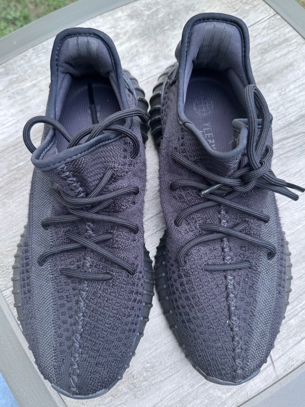 adidas Yeezy Boost 350 V2 “Onyx” – Men’s US 9.5 – Barely Worn, With Original Box - Picture 2 of 11